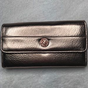 Adrienne Vittadini gold wallet
